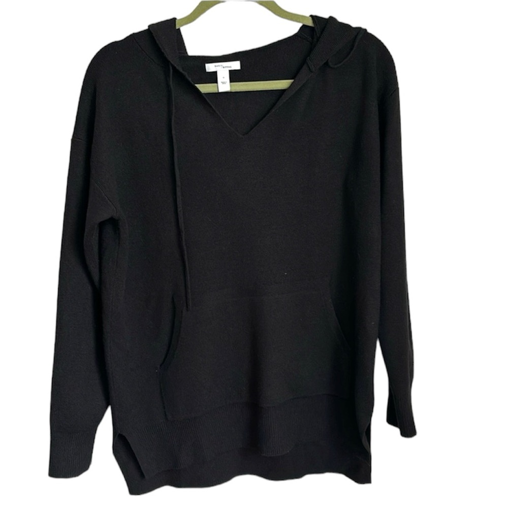 DAILY RITUAL black long sleeve knit top V-neck hoodie size MEDIUM front pouch